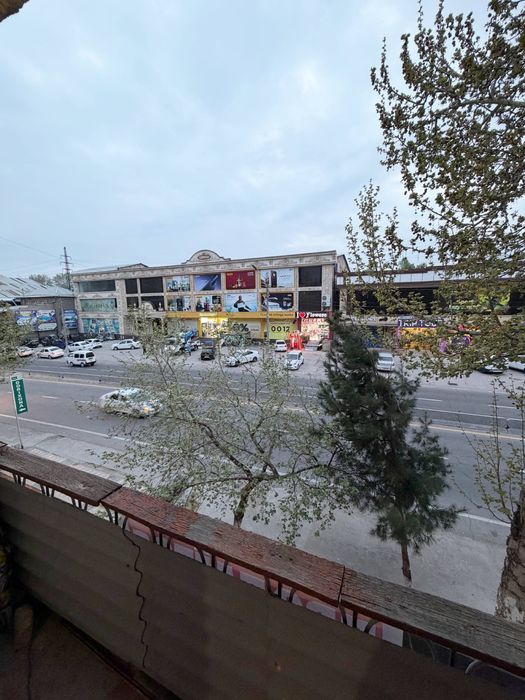 Срочно Продаеться 1-комнатная квартира городе Чирчике районе Акавак