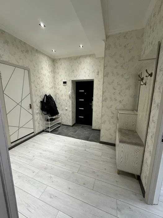 R7 Сдаётся квартира 2/2/4 на Мирзо-Улугбекском р-н о-р Эко Базар !