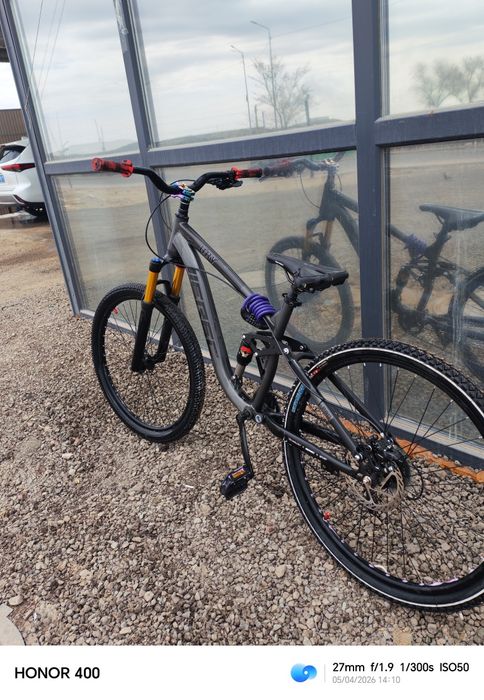 Велосипед двух подвес с прокачкой