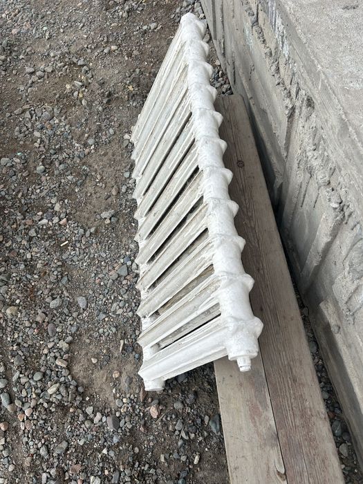 Батарея чугунная