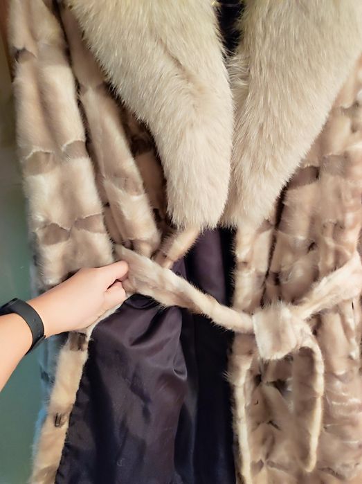 Норковая шуба срочно