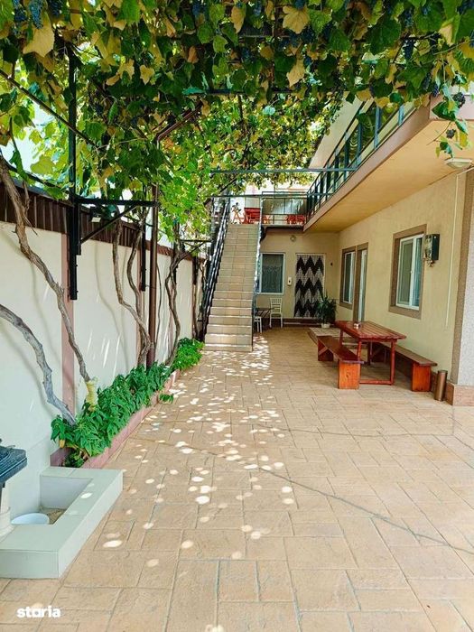 Direct proprietar–Casă 10camere|locuință+regim hotelier|20min de plajă