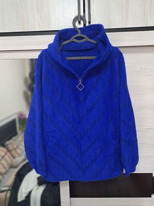 Кофта на молнии 56 рпзмер