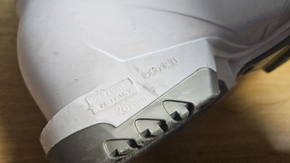 Продавам дамски ски обувки HEAD 37 номер