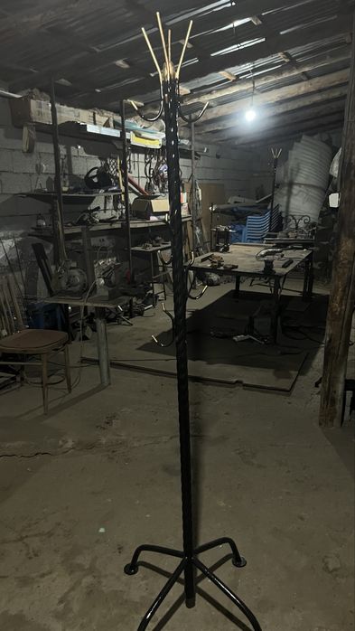 Продам вешелку для одежды