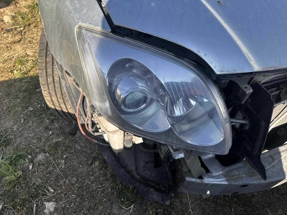 На части Toyota Avensis 2.2 D4D 150 к.с. 2005 година