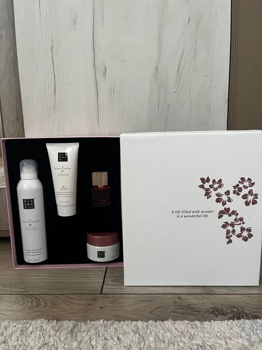 Нов Комплект The Ritual of Sacura