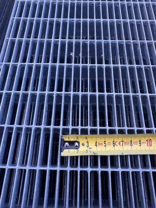Vindem grătare zincate galvanizate la ori ce dimensiuni se debitează și la comanda clientului și facem și trepte zincate pentru scari metalice și grăt