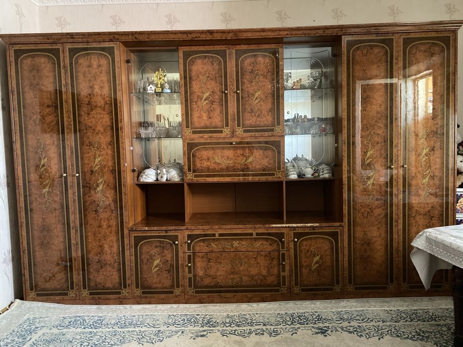 продаётся шкаф стенка