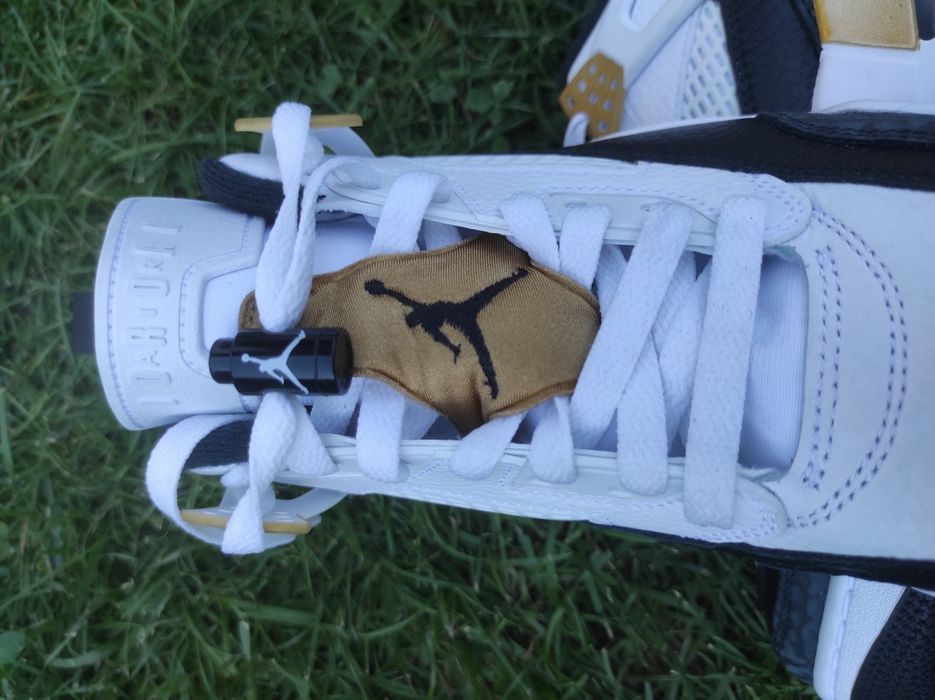 Jordan Spizike Low