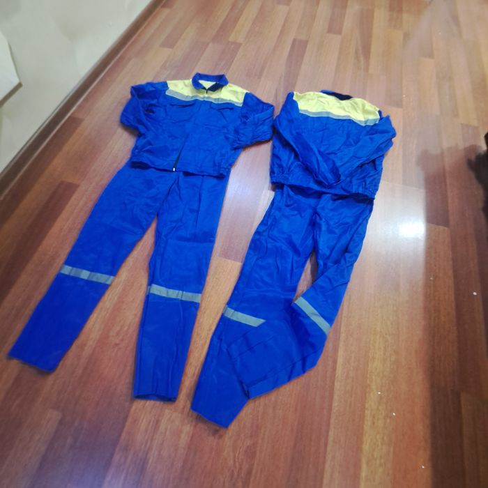 Спецодежда.  Размер 50. 2 штуки. Отличное состояние