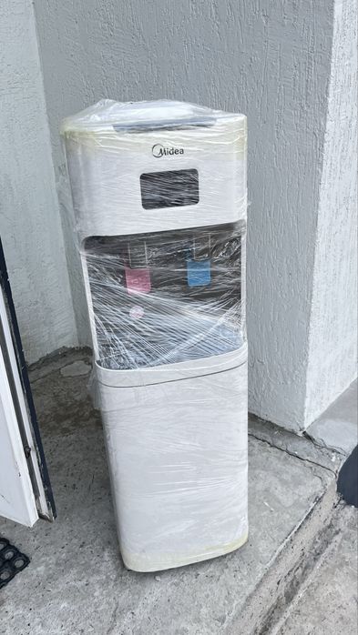 Кулер для воды Midea
