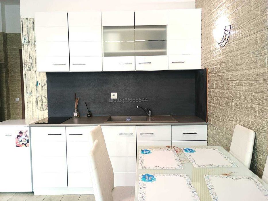 ТОП НАЕМ / Апартамент с  веранда на 100 метра от плажа с басейн, Плаза