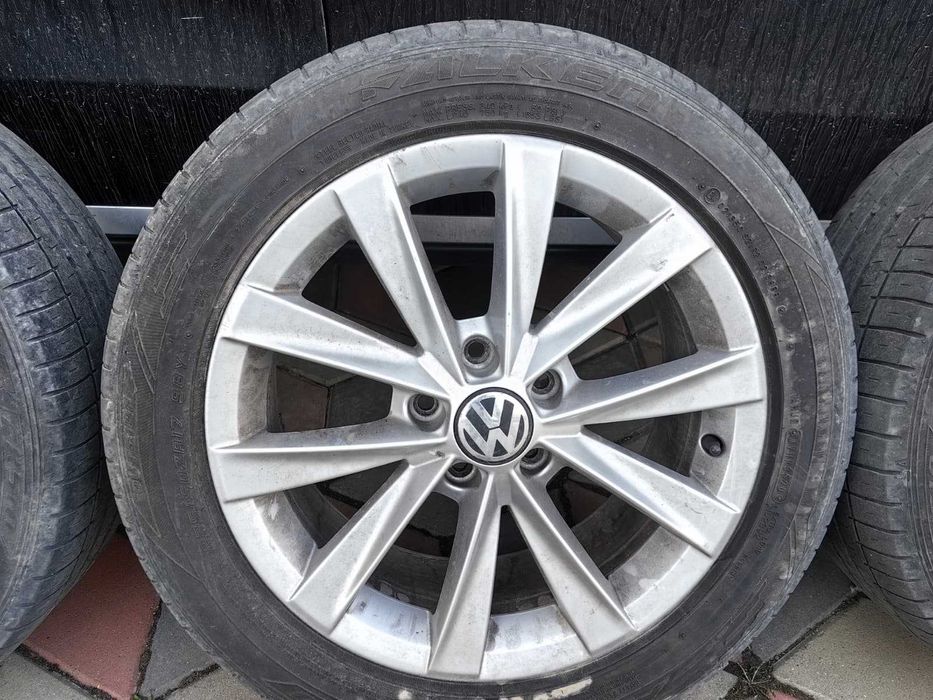 Jante originale 17” VW - 7JX17H2 ET42 ”Valley” [DIAMOND SILVER]
