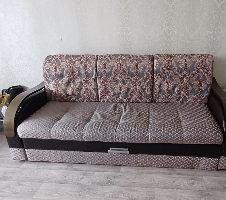 Диван 10.000тг самовывоз