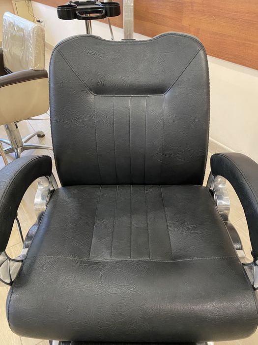 Продам кресло барбера