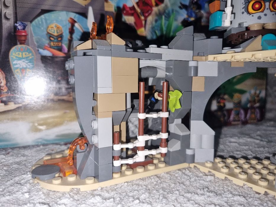 LEGO Ninjago 71747 Деревня Хранителей