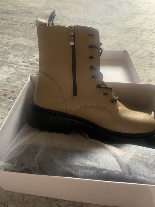 Ботинки женские