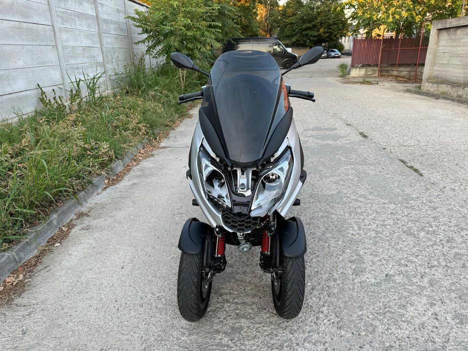 Reparații piaggio MP3/yamaha tricity /peugeot metropolis
