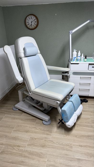 Scaun hidraulic de lucru Ruck ( pedichiura/masaj/cabinet medical)