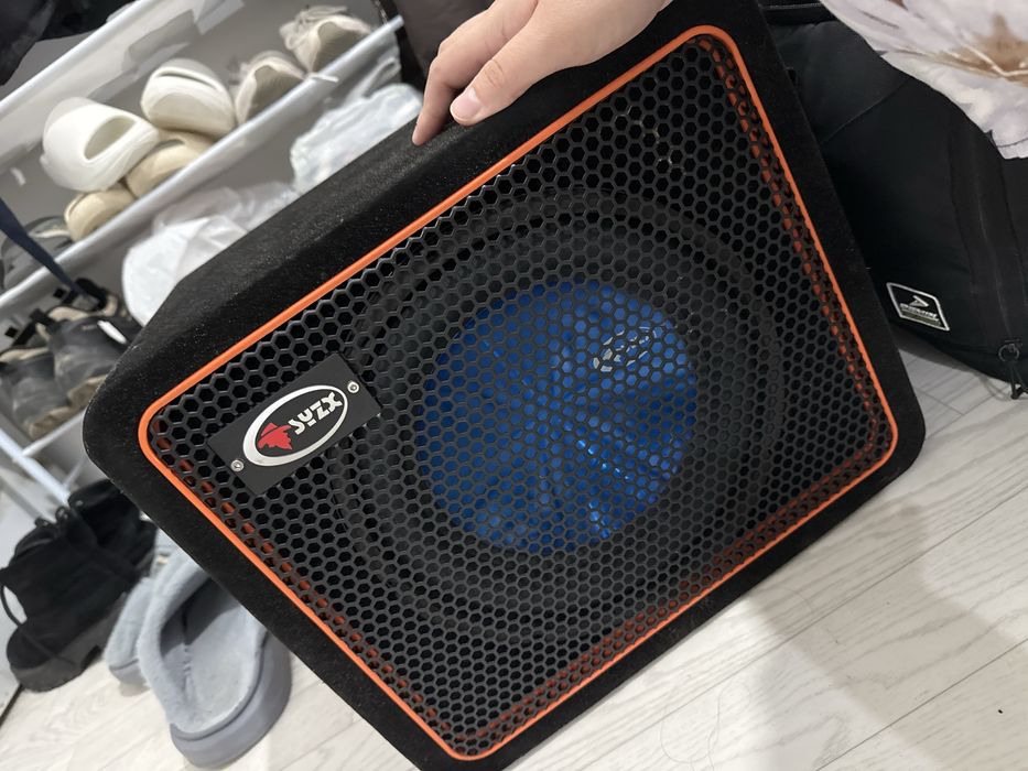 Сабвуфер б/у.  Торг есть