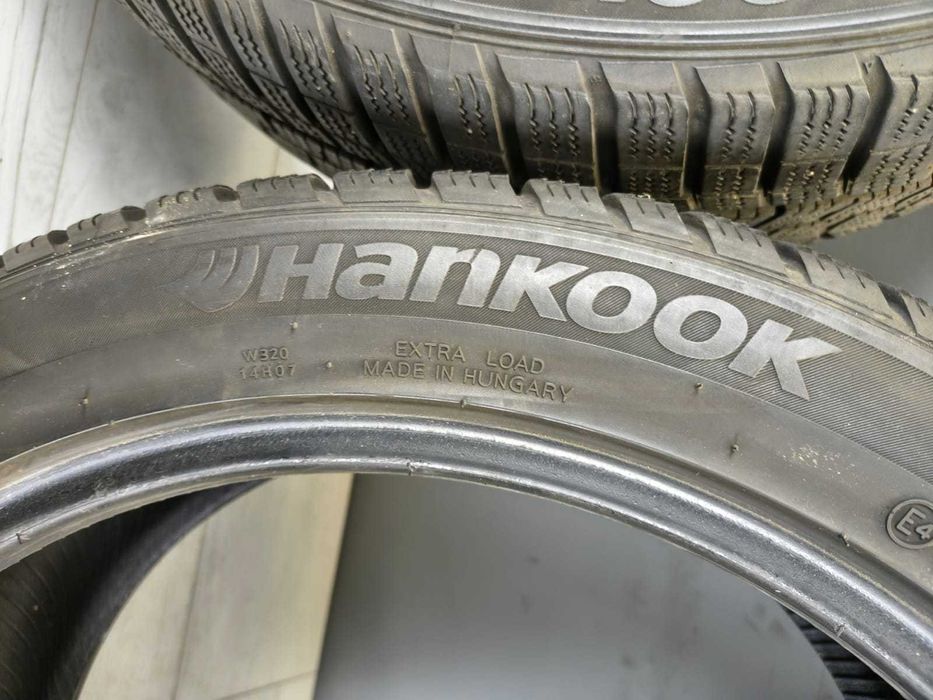 Anvelope 235/45 R19, iarna, Hankook, DOT 2019