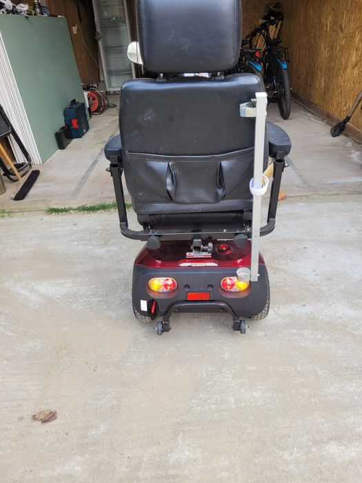 Scuter carut electric pentru persoane cu dizabilități