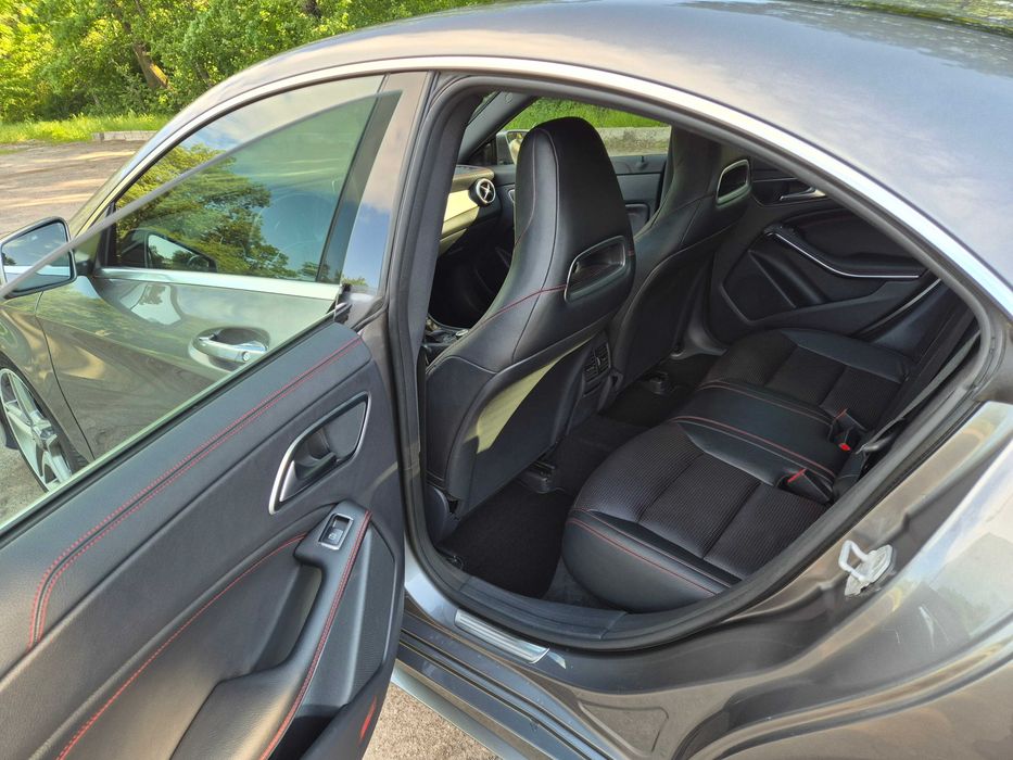 Mercedes CLA 200, Pachet AMG interior/exterior