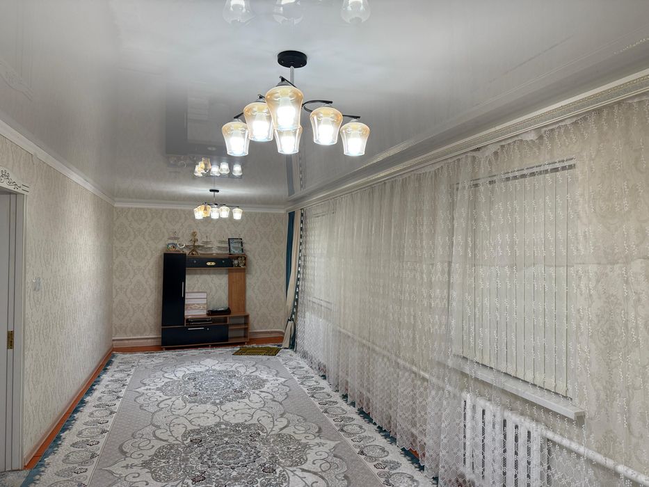 Тез арада жер уй сатылады.