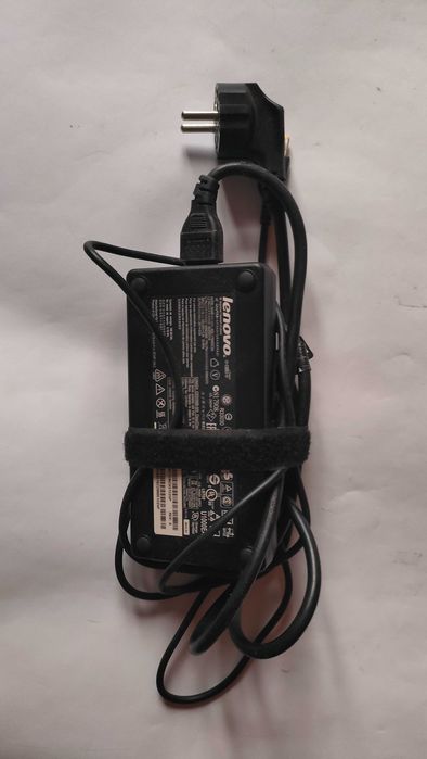 Оригинално зарядно lenovo 170w правоъгълна букса