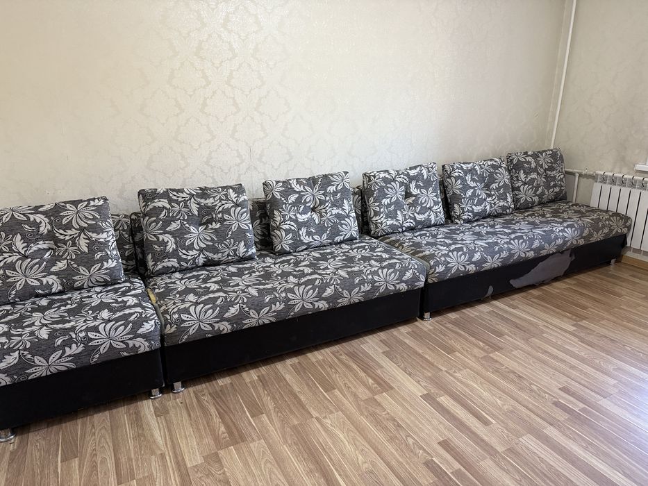 Продам тройной диван.