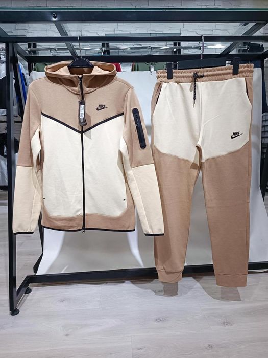 Trening nike tech