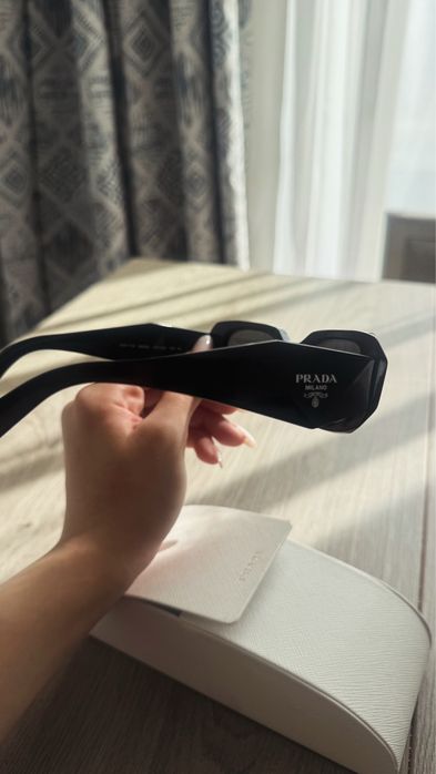 Prada слънчеви очила