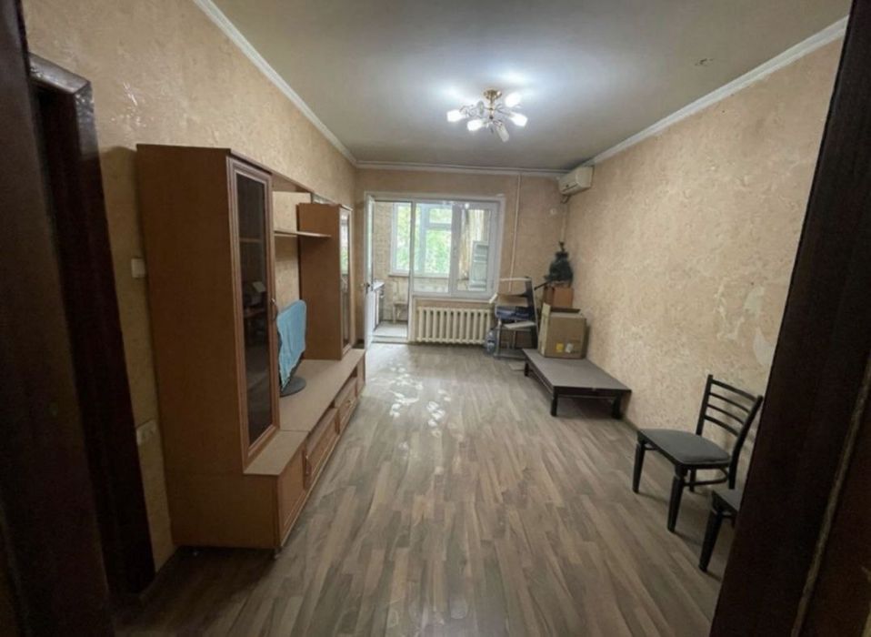 Сотилади Чилонзор 20 квартал 2 хонали