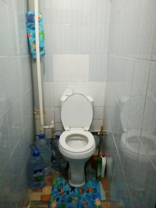 Срочно!!Тўрт хонали квартира сотилади.