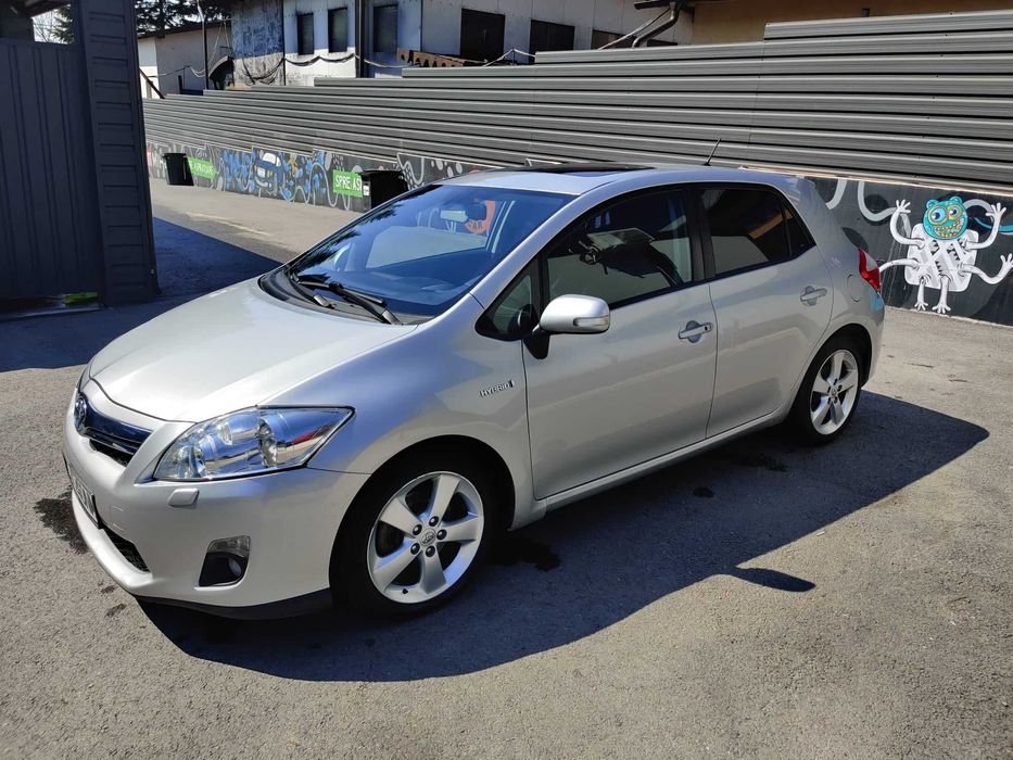 TOYOTA Auris