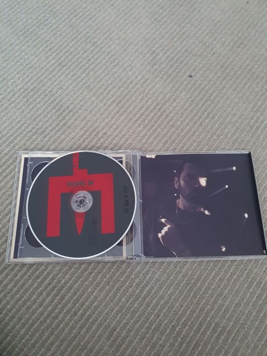 Eminem албум, неразопаковани чисто нови