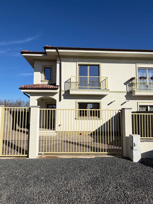 Duplex mediteranean în Giroc| 106 mp utili | Teren 333 mp | Perete dublu despărțitor