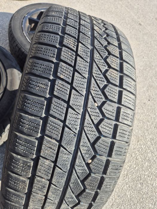 2бр. 235/45/19 Toyo гуми зимни