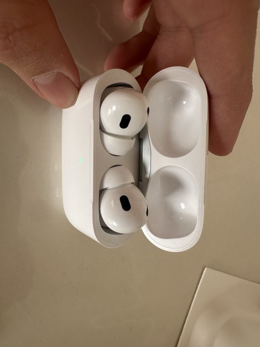 Продам Airpods pro