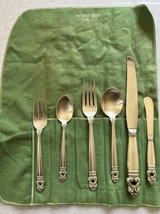 Столовые приборы из серебра