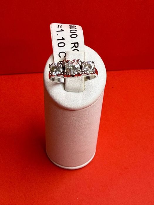 Inel cu diamante din aur de 14K Amanet BKG