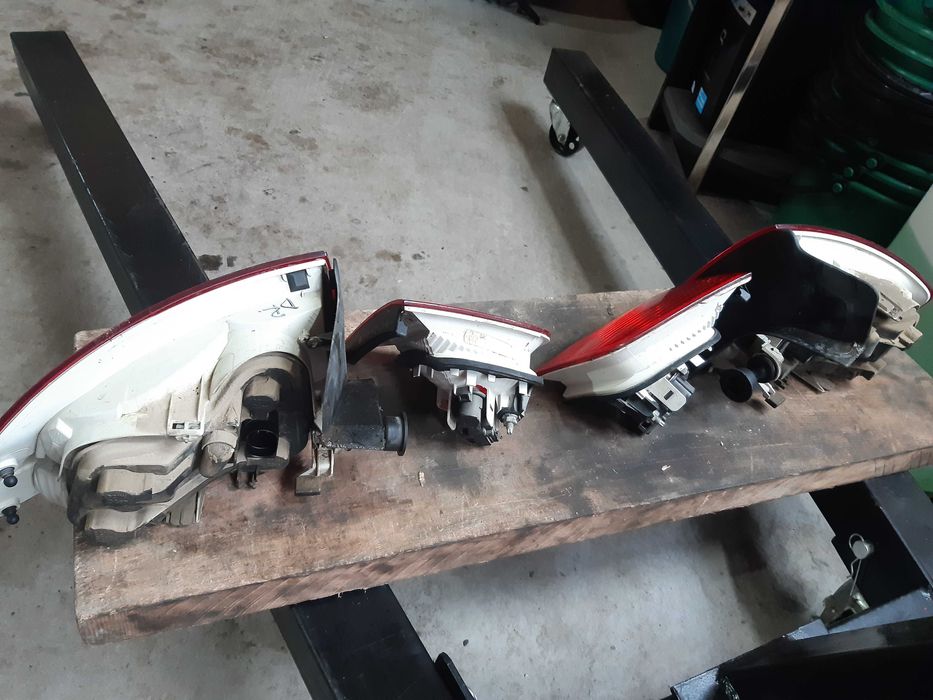 Set triple ( stopuri ) haion + caroserie AUDI A4 B7 berlin 2004-> 2008