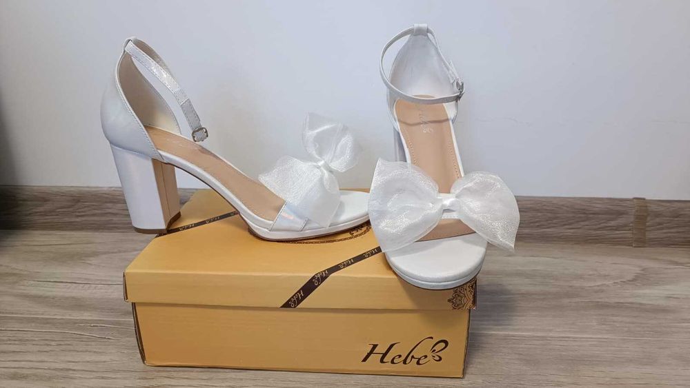 Sandale Dario albe cu funda - toc 8,5cm