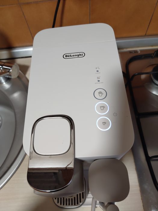 Expresor DeLonghi Nespresso Latissima One