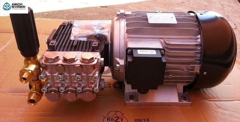 Grup pompant Annovi reverberi