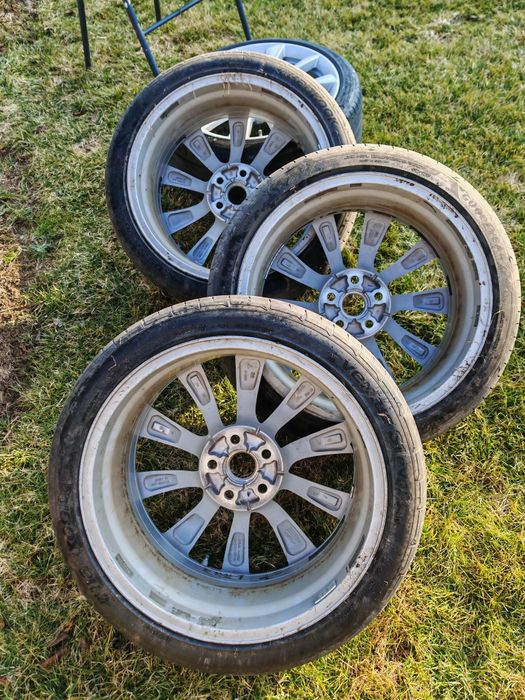 Set roti 19 inch tesla model 3