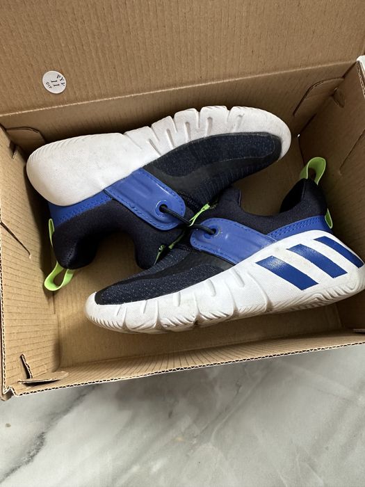 Кроссовки Adidas детские