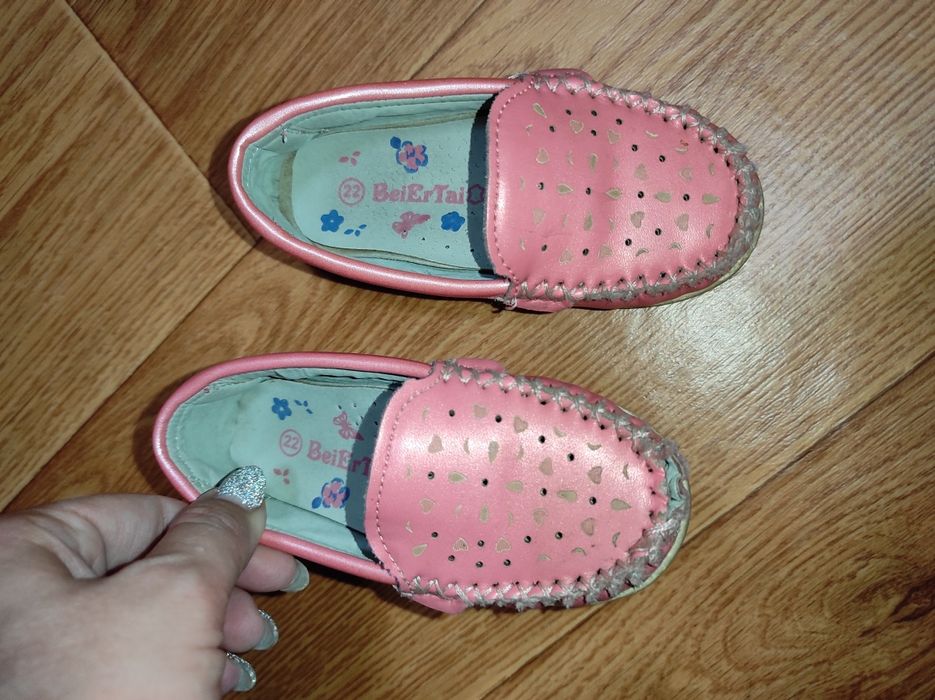 Обувь для девочки. 22 рр. На 1-2 года.