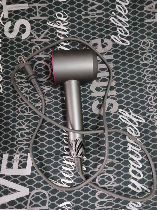 Фен.         .    .